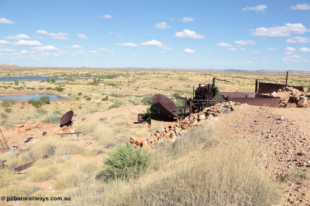 140517-4352
Marble Bar, Prospector Creek, tin mine, near Fishers Cairn the area was a Tailings Lease #10 (87H) - FISHERS CAIRN held by Moolyella Tin Pty. Ltd in the 1960s, then a machinery lease in the 1970s. Remains of a dry tin concentrate plant. [url=https://goo.gl/maps/56rBXcyAjor]Location Here[/url].
