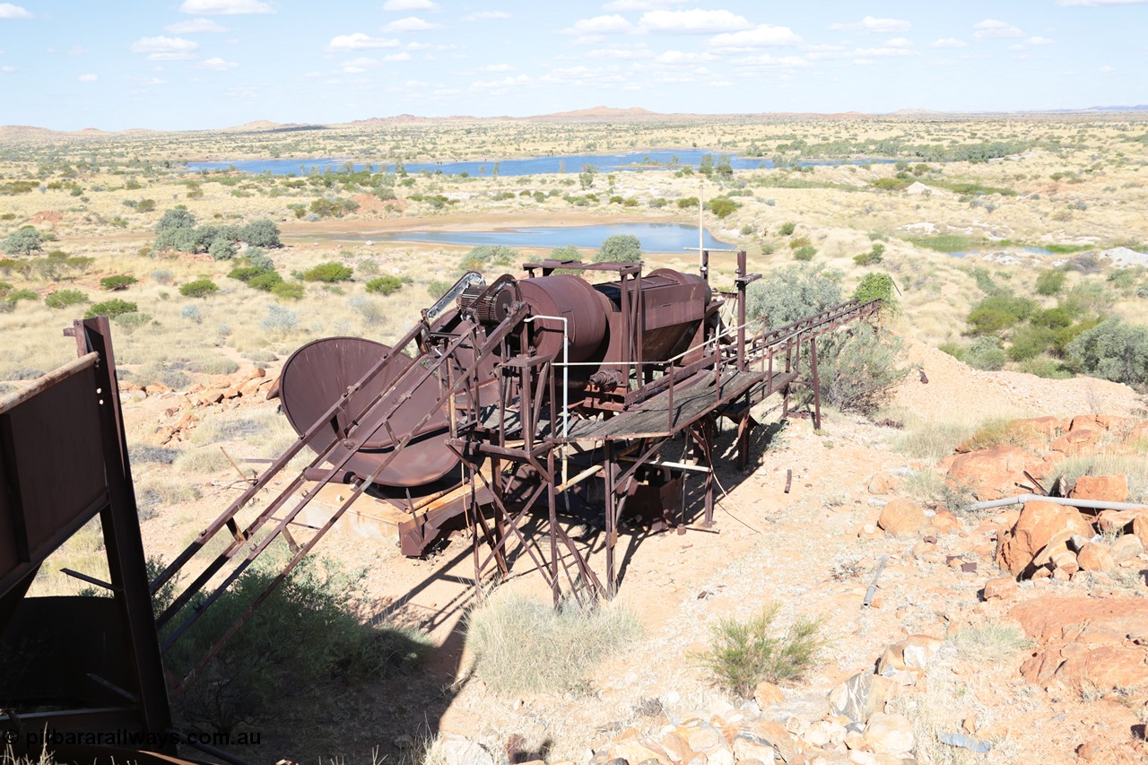 140517-4356
Marble Bar, Prospector Creek, tin mine, near Fishers Cairn the area was a Tailings Lease #10 (87H) - FISHERS CAIRN held by Moolyella Tin Pty. Ltd in the 1960s, then a machinery lease in the 1970s. Remains of a dry tin concentrate plant. [url=https://goo.gl/maps/56rBXcyAjor]Location Here[/url].
