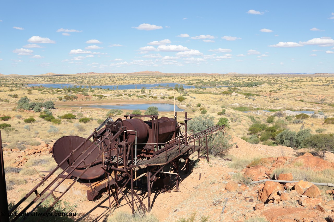 140517-4359
Marble Bar, Prospector Creek, tin mine, near Fishers Cairn the area was a Tailings Lease #10 (87H) - FISHERS CAIRN held by Moolyella Tin Pty. Ltd in the 1960s, then a machinery lease in the 1970s. Remains of a dry tin concentrate plant. [url=https://goo.gl/maps/56rBXcyAjor]Location Here[/url].
