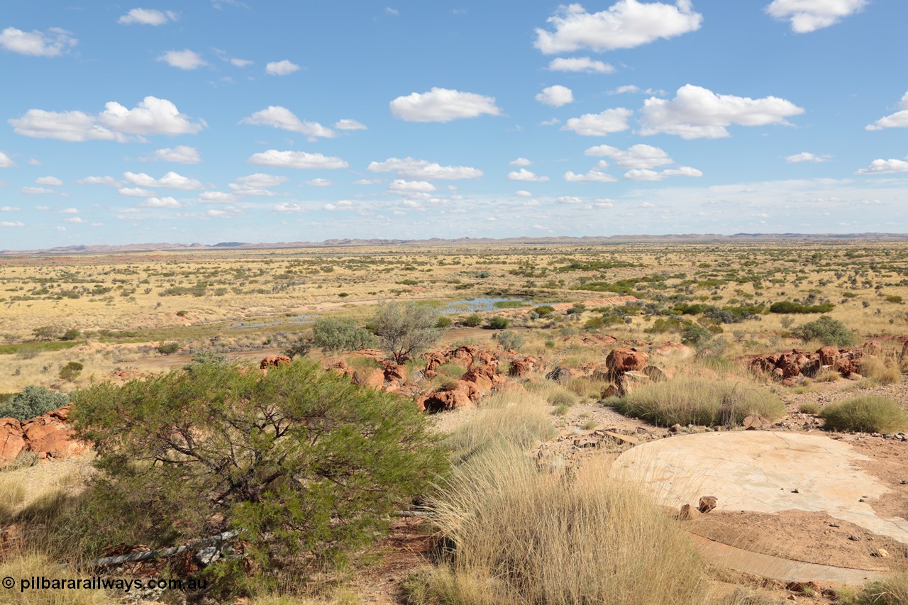 140517-4362
Marble Bar, Prospector Creek, tin mine, near Fishers Cairn the area was a Tailings Lease #10 (87H) - FISHERS CAIRN held by Moolyella Tin Pty. Ltd in the 1960s, then a machinery lease in the 1970s. Remains of a dry tin concentrate plant. [url=https://goo.gl/maps/56rBXcyAjor]Location Here[/url].
