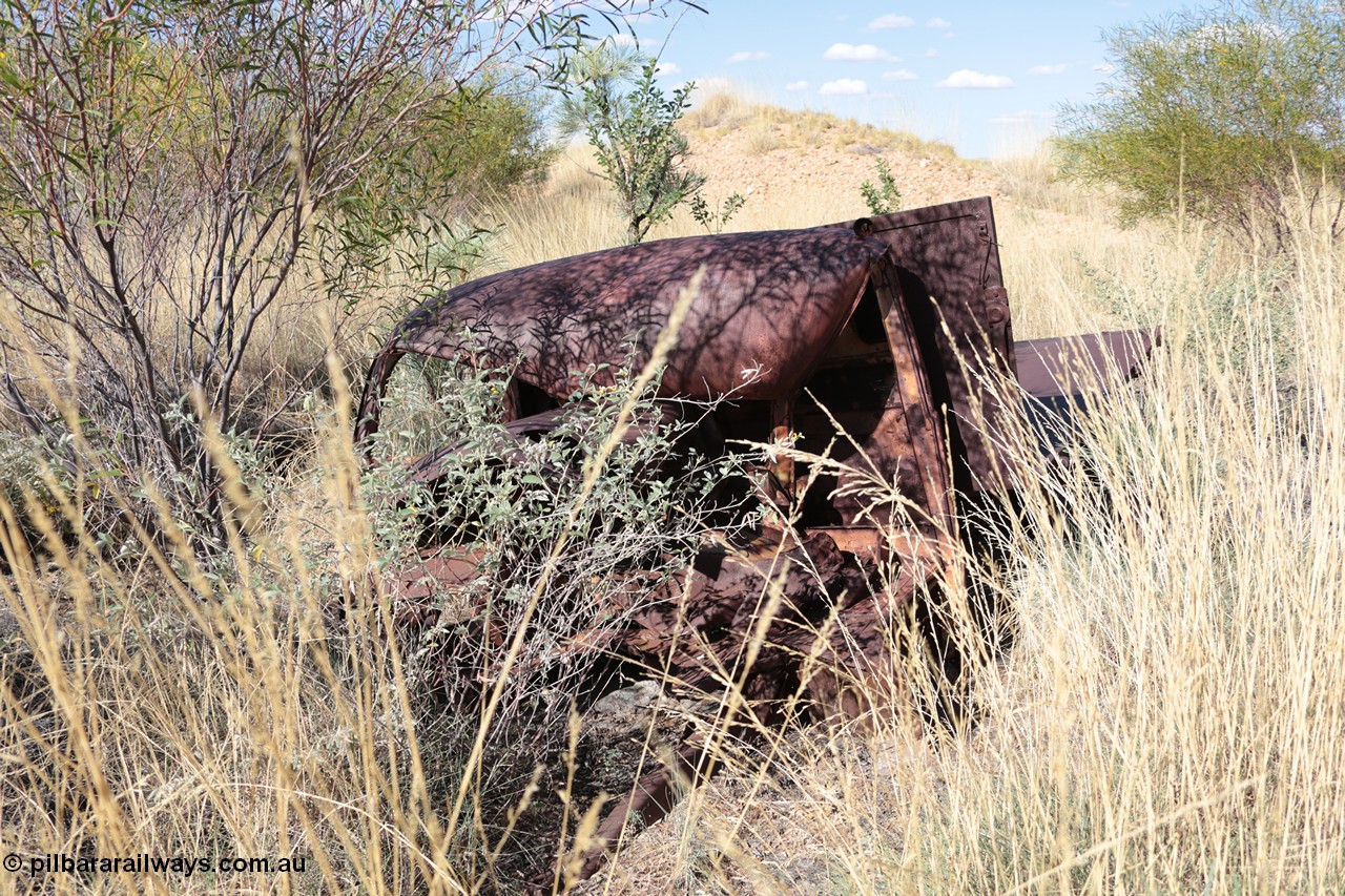 140517-4389
Marble Bar, Prospector Creek, tin mine, near Fishers Cairn the area was a Tailings Lease #10 (87H) - FISHERS CAIRN held by Moolyella Tin Pty. Ltd in the 1960s, then a machinery lease in the 1970s. Remains of a dry tin concentrate plant. [url=https://goo.gl/maps/56rBXcyAjor]Location Here[/url].

