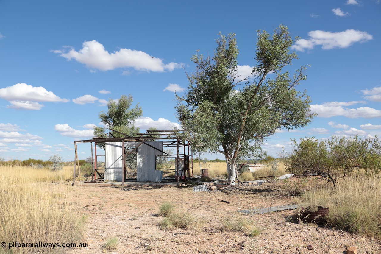 140517-4395
Marble Bar, Prospector Creek, tin mine, near Fishers Cairn the area was a Tailings Lease #10 (87H) - FISHERS CAIRN held by Moolyella Tin Pty. Ltd in the 1960s, then a machinery lease in the 1970s. Remains of a dry tin concentrate plant. [url=https://goo.gl/maps/56rBXcyAjor]Location Here[/url].
