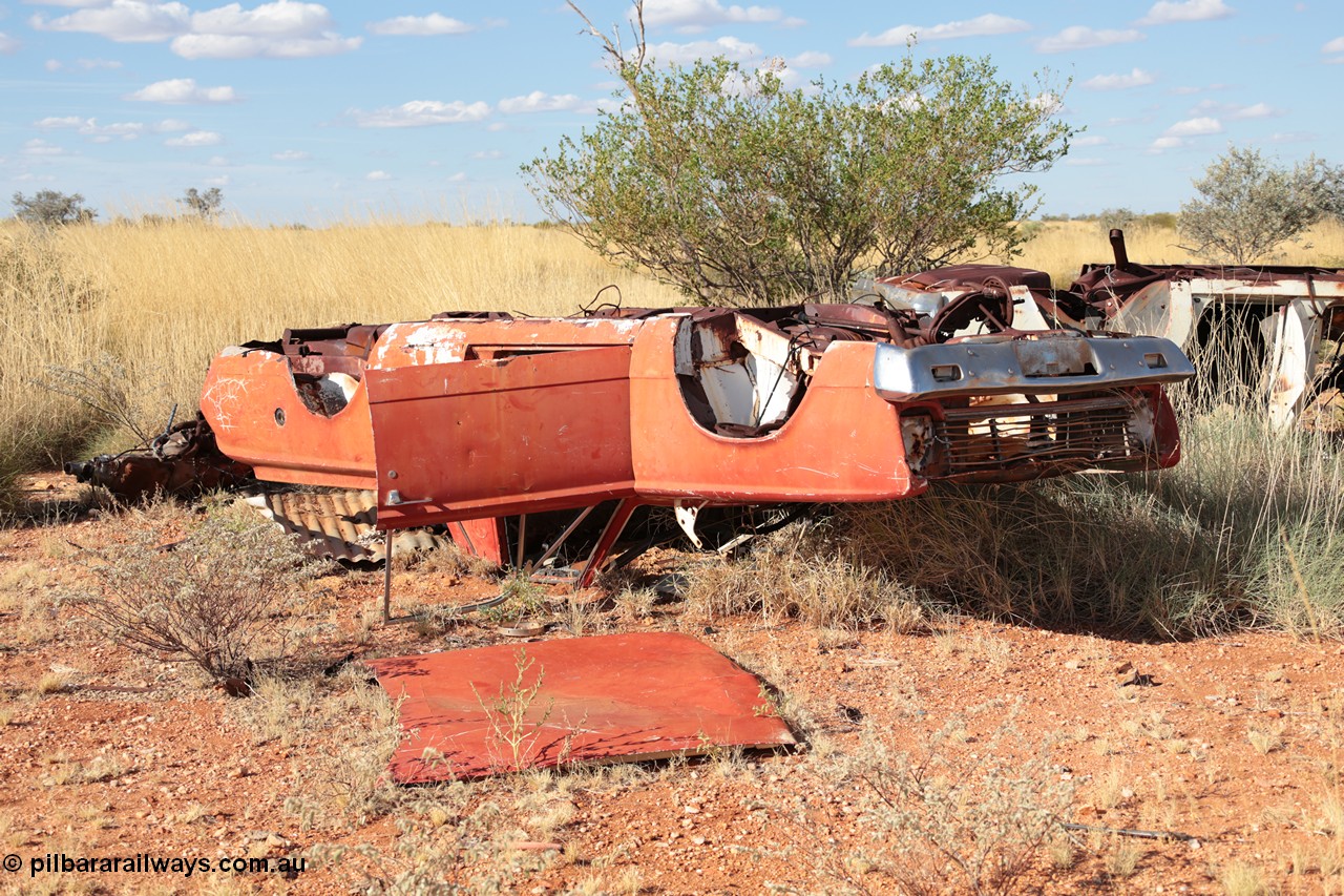 140517-4407
Marble Bar, Prospector Creek, tin mine, near Fishers Cairn the area was a Tailings Lease #10 (87H) - FISHERS CAIRN held by Moolyella Tin Pty. Ltd in the 1960s, then a machinery lease in the 1970s. Remains of a dry tin concentrate plant. [url=https://goo.gl/maps/56rBXcyAjor]Location Here[/url].
