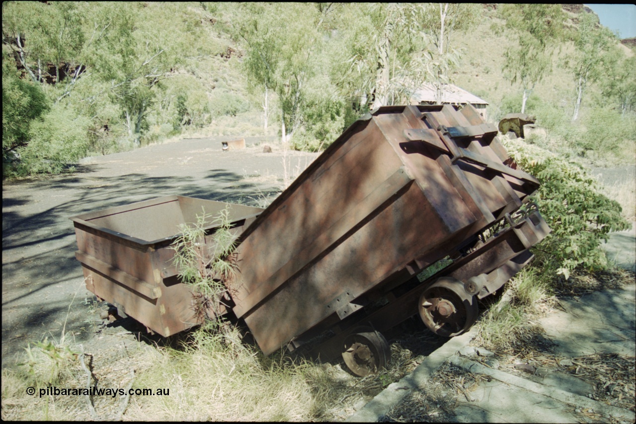 204-24
Wittenoom Gorge Mine, remains of asbestos mining, underground tipping ore cars.
