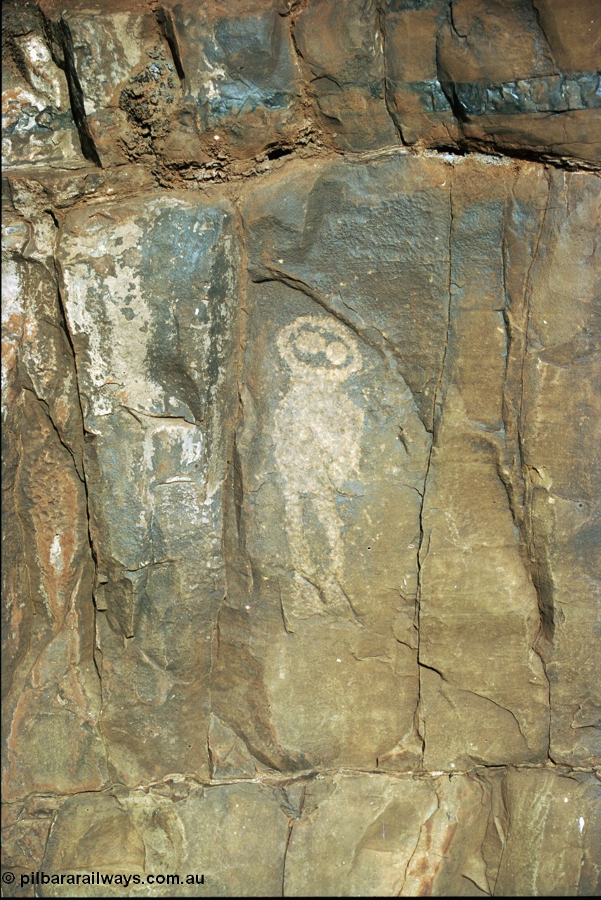 205-08
Wittenoom, Bee Gorge, rock carving.

