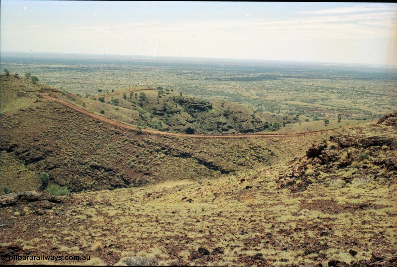 205-28
Koodaideri, saddle back track looking down on the Fortescue valley north.
