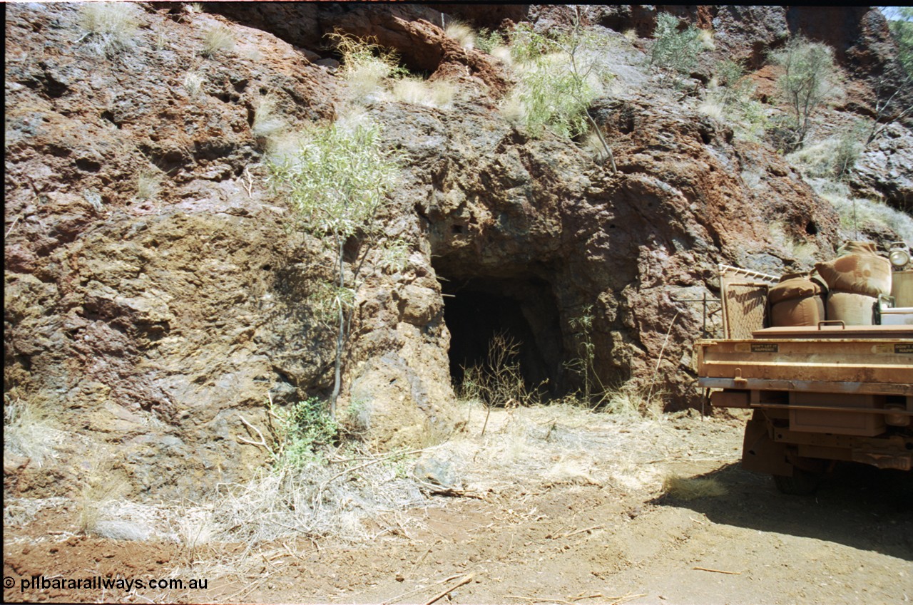 205-31
Koodaideri, drive cut into side, early exploration, drive was dug by Umberto Favero, a long time Hancock employee and worker and caretaker of the Wittenoom mine and settlement, drive location is [url=https://maps.app.goo.gl/ACyb86LYJAF9GMnVA]22 31'48.36