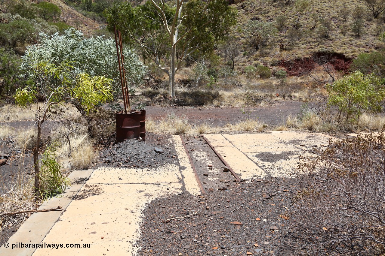 160101 9770
Wittenoom Gorge, Gorge Mine area, asbestos mining remains, concrete slab for railway workshops, track set in concrete. Location of image is [url=https://goo.gl/maps/ADFfM5kEkGm]here[/url].
