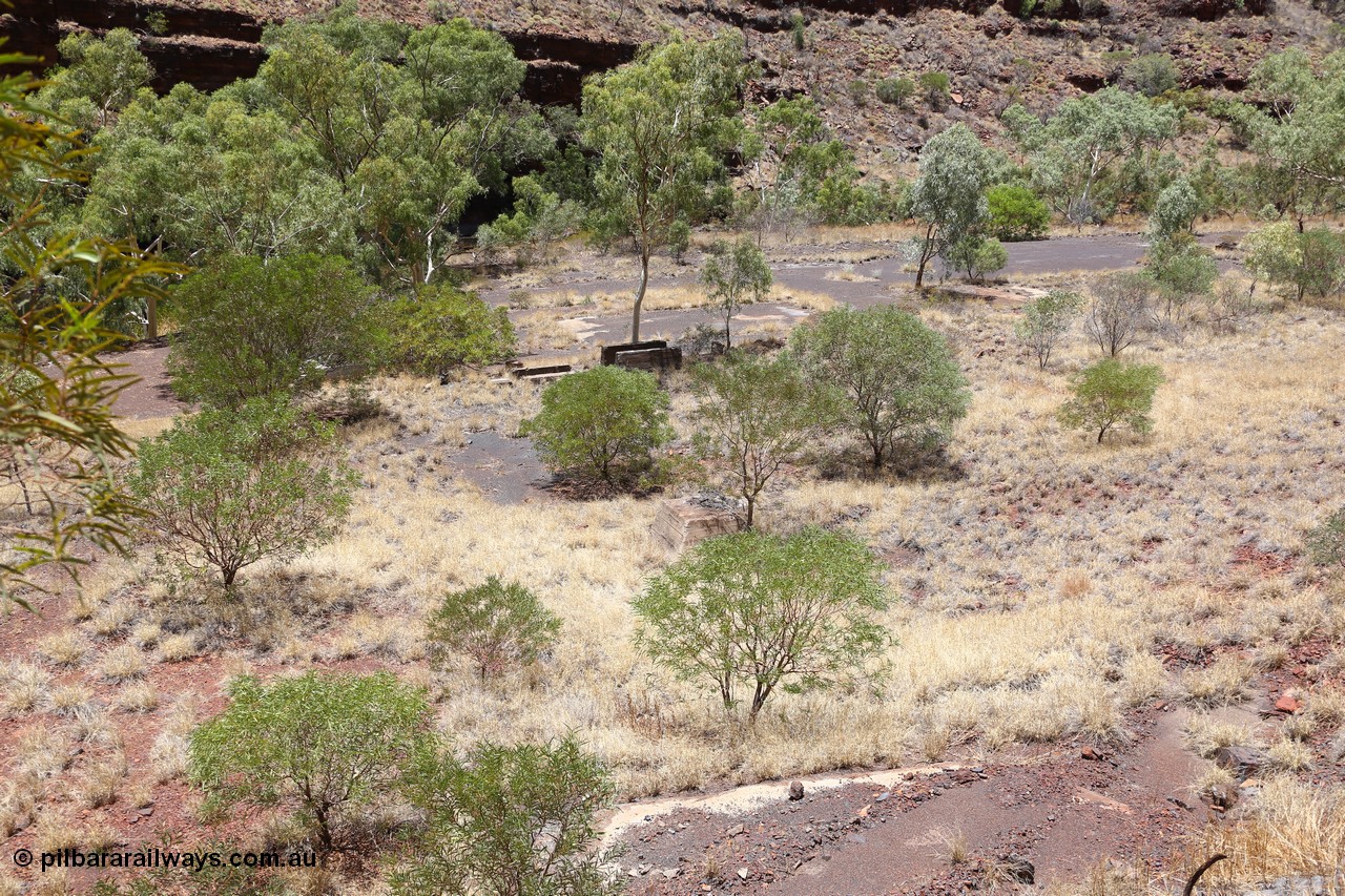 160101 9779
Wittenoom Gorge, Gorge Mine area, asbestos mining remains, concrete footings and foundations for the now removed milling plant. [url=https://goo.gl/maps/ZSyUcjgh6rK2]Geodata[/url].
