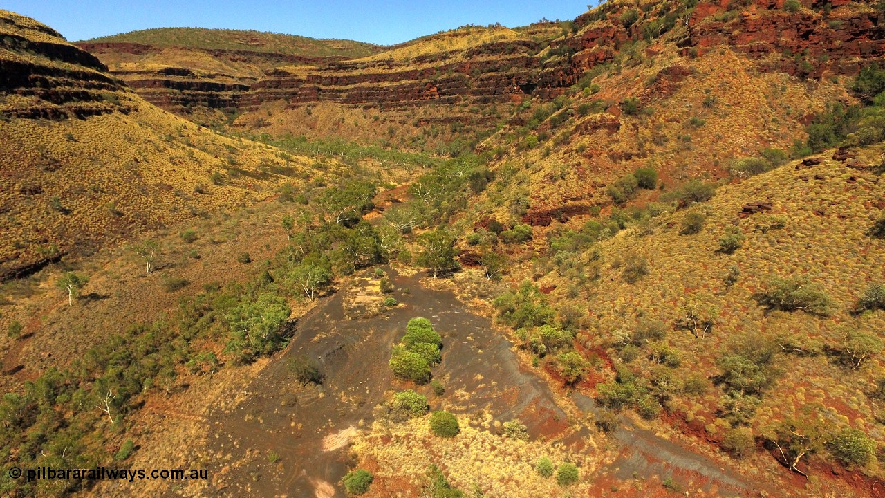 160102 DJI 0041
Wittenoom Gorge, view looking south west over the Gorge Mine location with drive visible on the right, foundations of workshop visible in middle. [url=https://goo.gl/maps/hR5AyyqRJPqRUZCa8]Geodata[/url].
