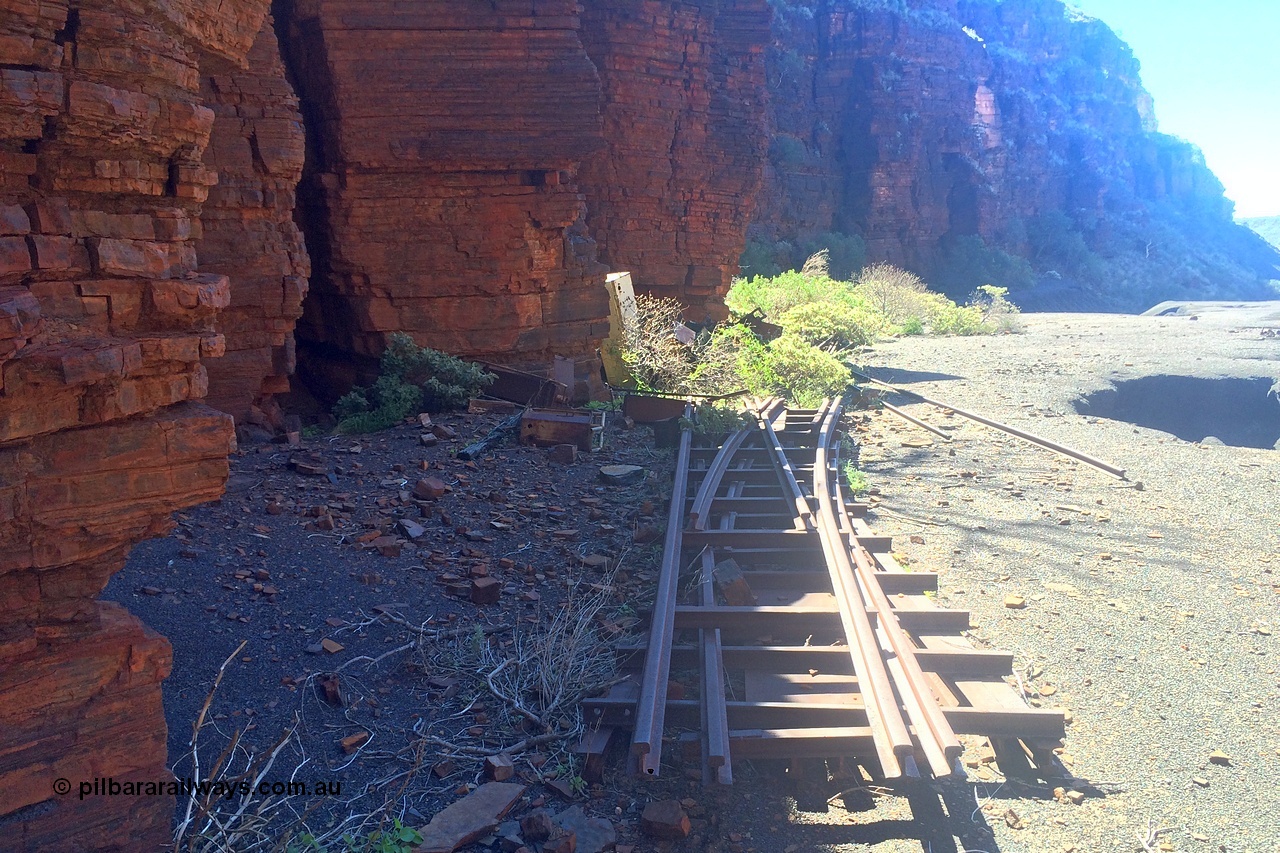 160710 iPh5S 2806
Wittenoom Gorge, Colonial Mine, reverse view from 2802, looking north across the level of the western wall. Old track points or switches stacked up. [url=https://goo.gl/maps/maDEBws4ULiH7nWz6]Geodata[/url].

