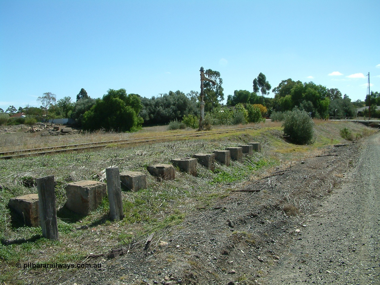 030403 111807
Kapunda station yard, north end looking north, old lattice signal mast, taken from Railway Pde looking across Coghill Street. [url=https://goo.gl/maps/4MDAwJwuS7x]GeoData[/url].
