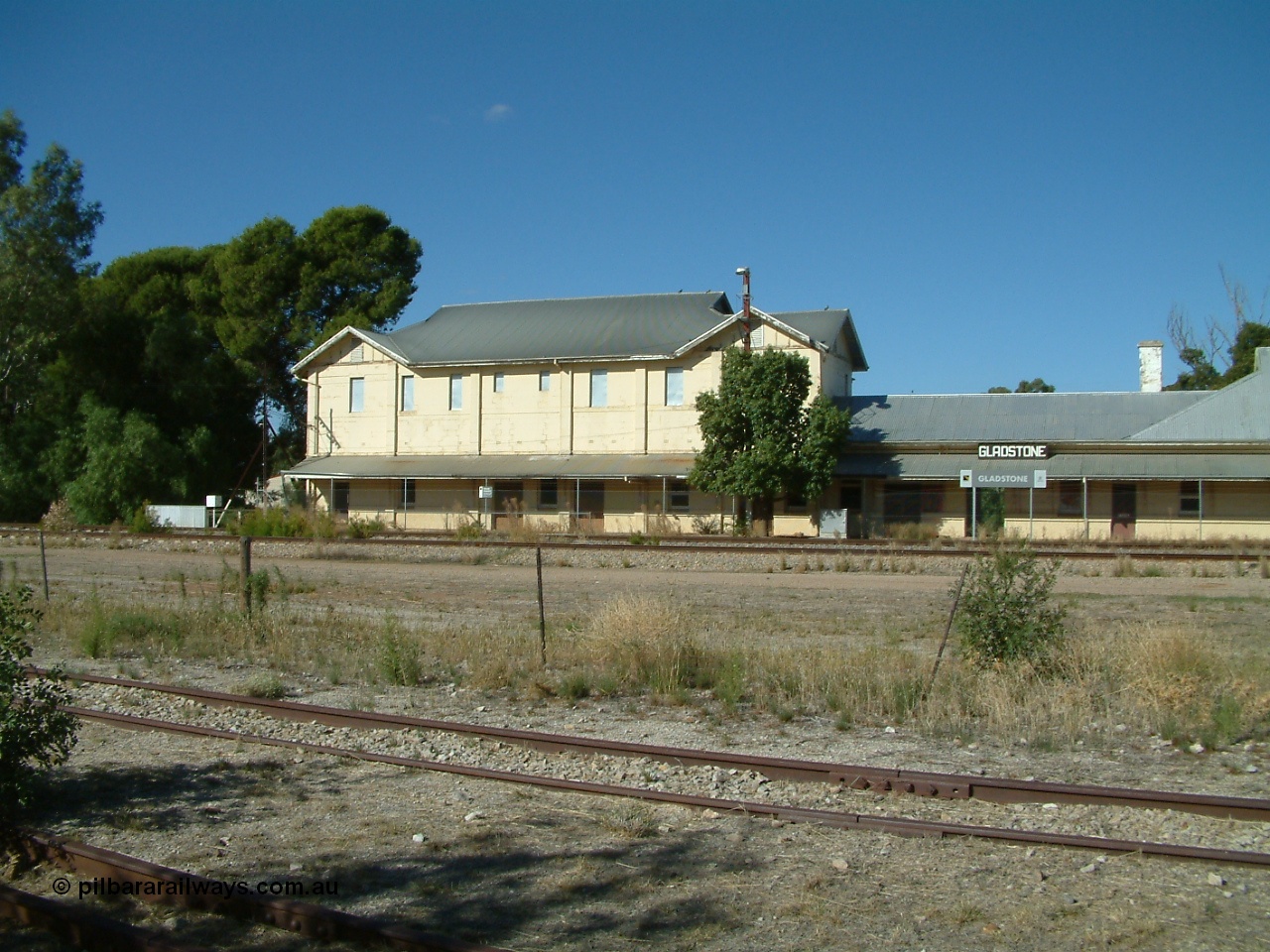 030403 152657
Gladstone station building looking from the rail side, officially closed in 1991.
