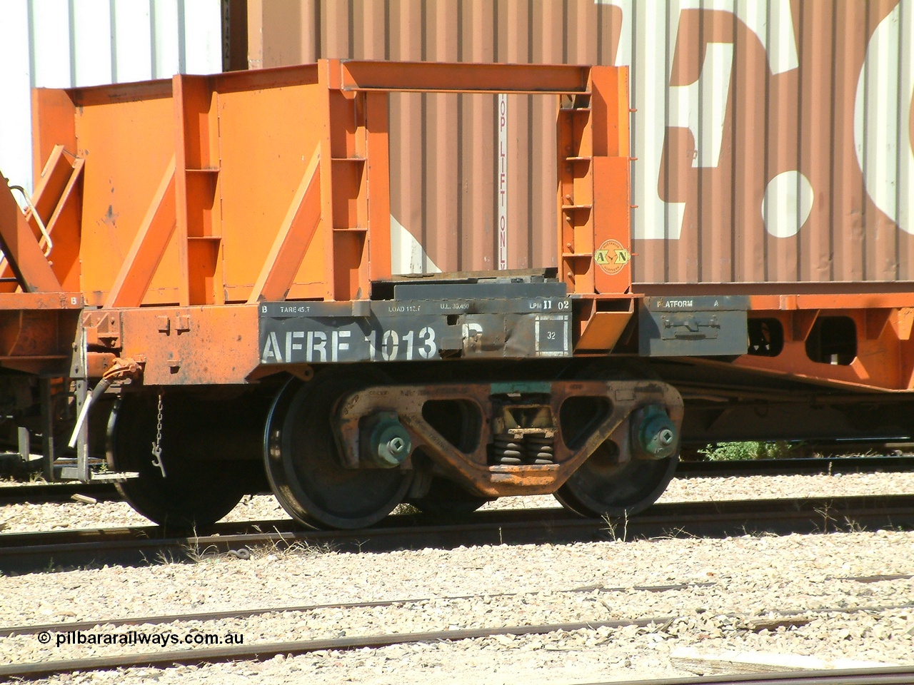 030404 132204
Port Augusta Spencer Junction yard, AFRF type rail transport waggon, number board of AFRF 1013 shows the Australia Northern logo.
Keywords: AFRF-type;AFRF-1013;