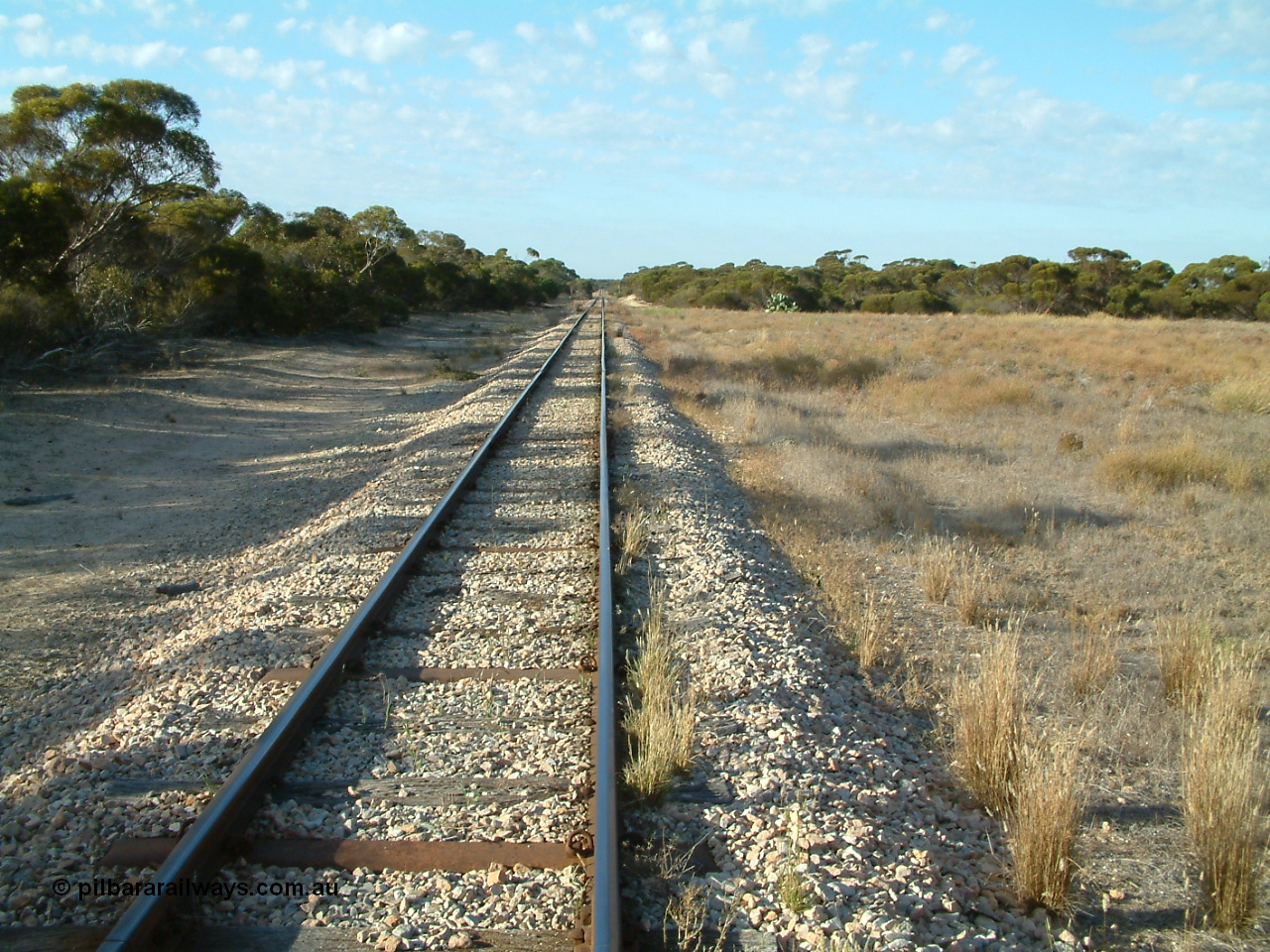 030406 081444
Murdinga, looking north from the north end, 6th April 2003.
