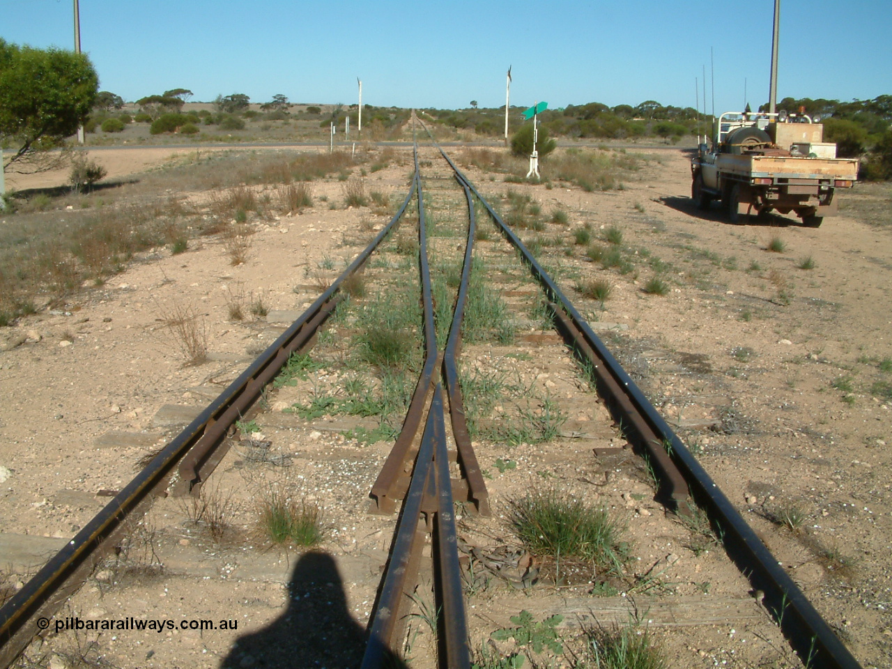 030411 154502
Wirrulla, looking south at the south end of the grain loop, unprotected grade crossing.
