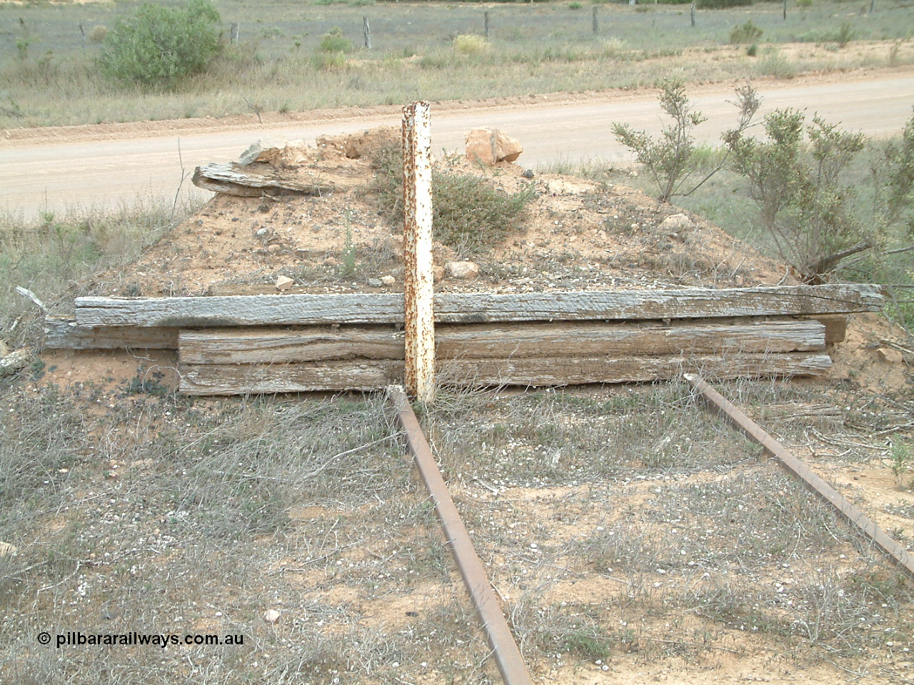 030414 153424
Penong very end of the line looking west.
