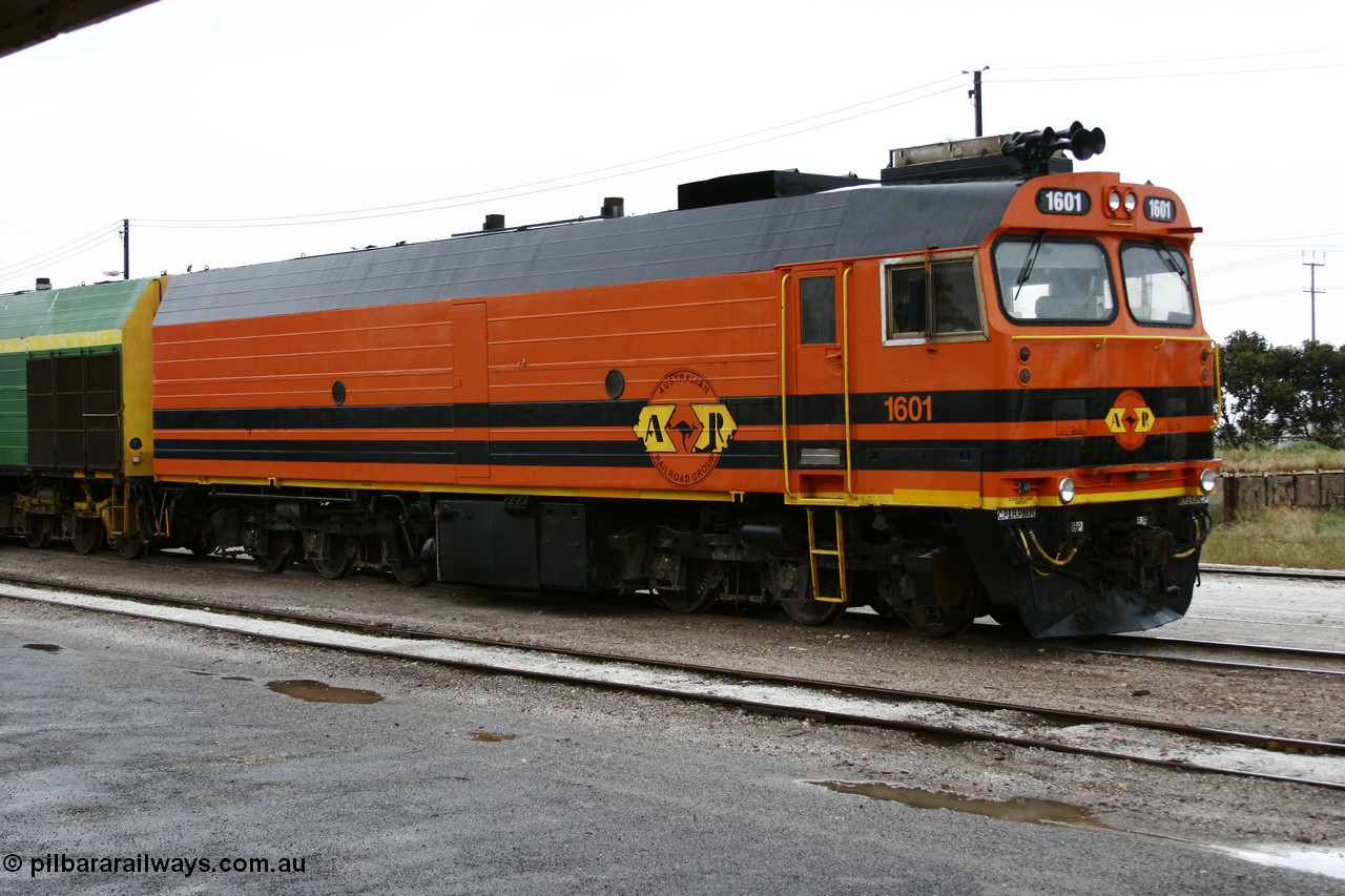 051102 6619
Thevenard, right hand side of Clyde Engineering EMD JL22C model unit and class leader 1601, originally NJ 1 'Ben Chifley' serial 71-728, built in 1971 at Clyde's Granville NSW workshops, started out on the Central Australia Railway for the Commonwealth Railways before being transferred to the Eyre Peninsula system in 1981, repainted and renumbered to 1601 in November 2004.
Keywords: 1600-class;1601;Clyde-Engineering-Granville-NSW;EMD;JL22C;71-728;NJ-class;NJ1;