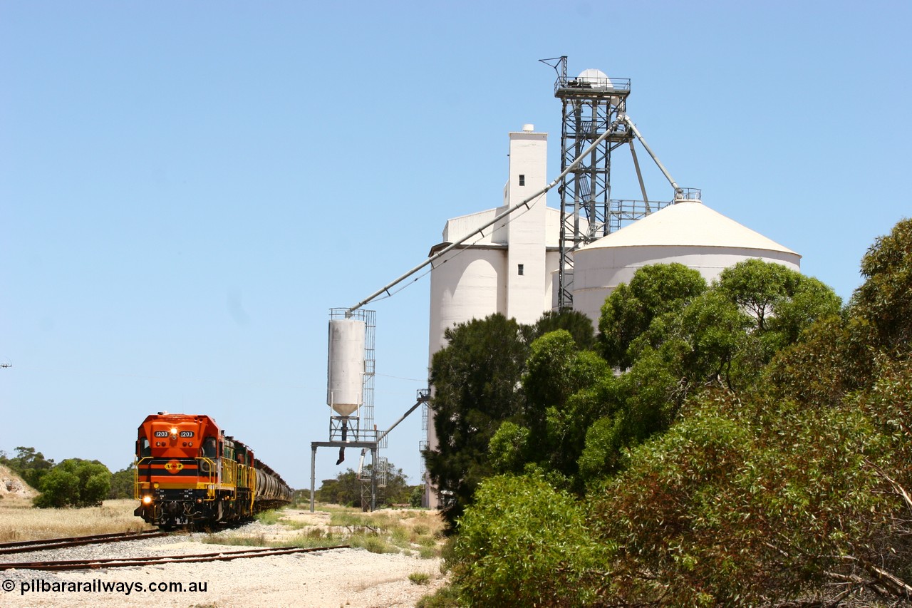 060111 2257
Tooligie, ARG 1200 class unit 1203, a Clyde Engineering EMD model G12C serial 65-427, one of fourteen originally built between 1960-65 for WAGR as their A class A 1513, fitted with dynamic brakes and financed by Western Mining Corporation, started working on the Eyre Peninsula in November 2004 and its grain train. 11th January 2006.
Keywords: 1200-class;1203;Clyde-Engineering-Granville-NSW;EMD;G12C;65-427;A-class;A1513;
