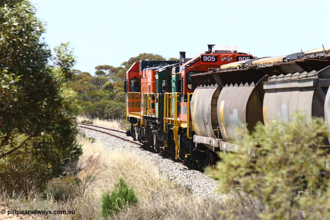 060111 2293
Warrachie, ARG 1200 class unit 1203, a Clyde Engineering EMD model G12C serial 65-427, one of fourteen originally built between 1960-65 for WAGR as their A class A 1513, fitted with dynamic brakes and financed by Western Mining Corporation, started working on the Eyre Peninsula in November 2004 leads an empty grain train between Murdinga and Lock. 11th January 2006.
