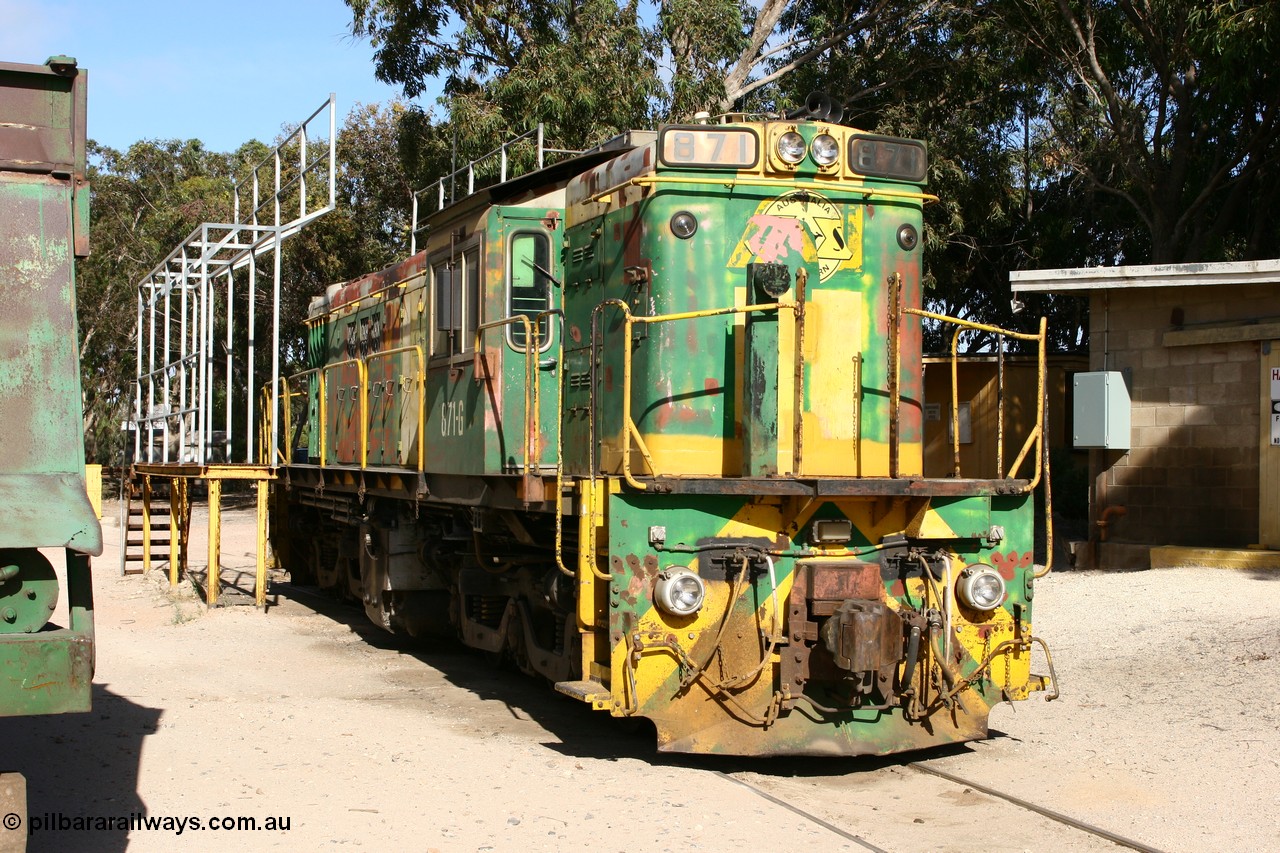 060113 2455
Thevenard, AE Goodwin ALCo model DL531 built for the SAR as 830 class locomotive 871 serial G3422-1 was issued when built in 1966 to the Eyre Peninsula division of South Australian Railways. Still wearing Australian National green and yellow but with ASR decals as it stands in the yard with a couple of ENH type hopper waggons. 13th January 2006.
Keywords: 830-class;871;AE-Goodwin;ALCo;DL531;G3422-1;