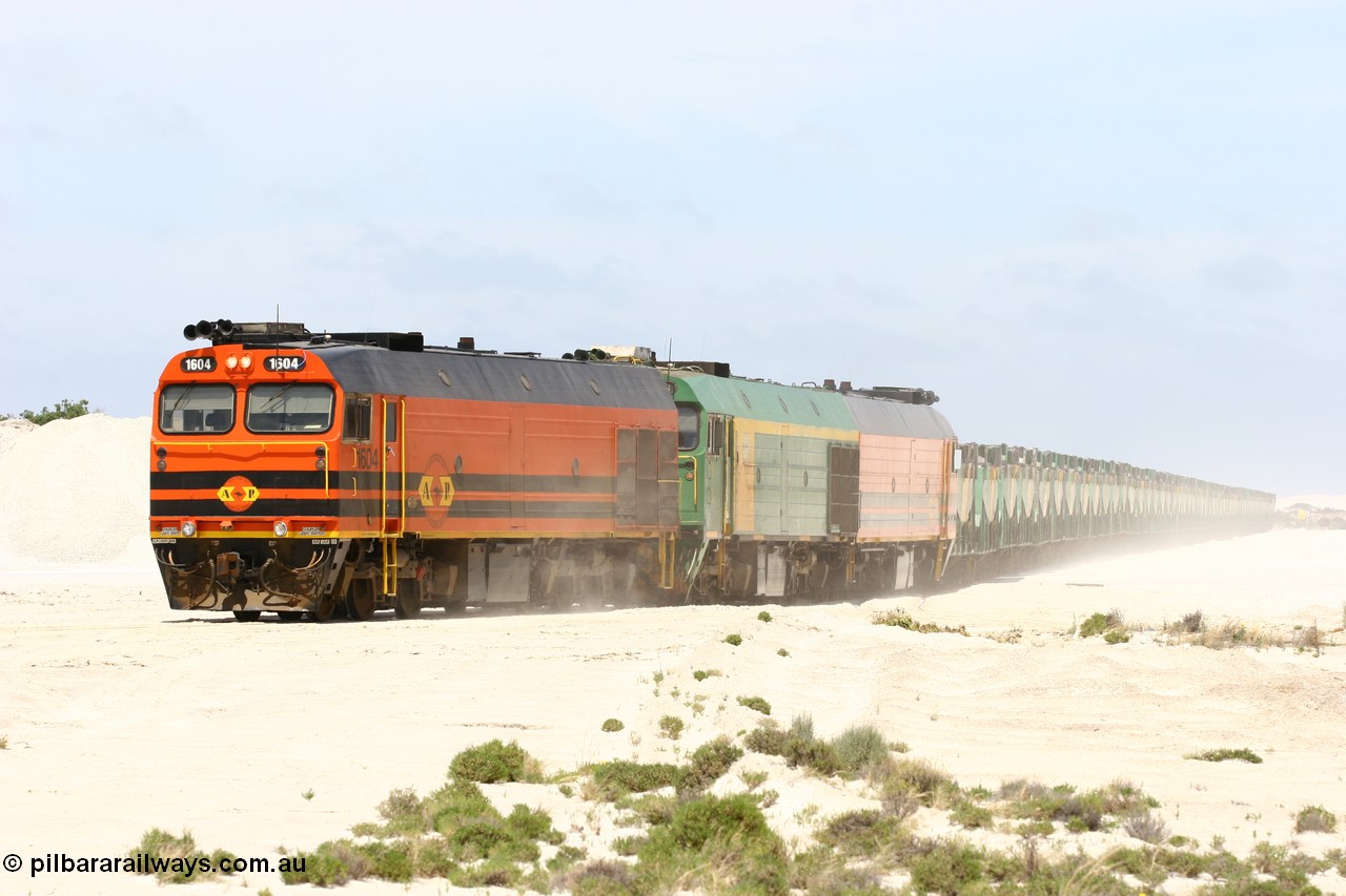 060113 2522
Kevin, empty train 6DD3 is heading onto the south leg and original gypsum loading siding to continue the reversing process. 13th January 2006.
Keywords: 1600-class;1604;Clyde-Engineering-Granville-NSW;EMD;JL22C;71-731;NJ-class;NJ4;