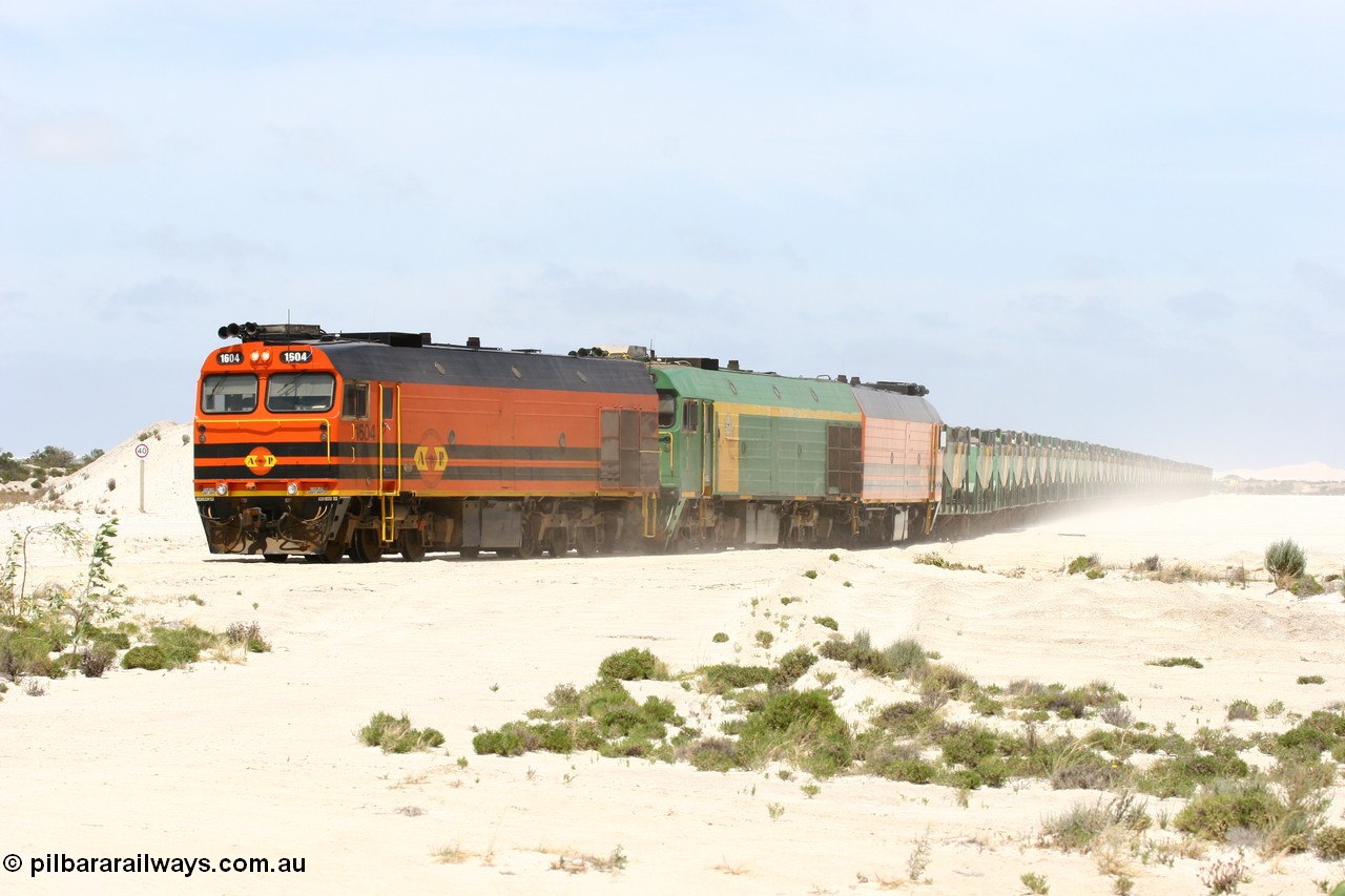 060113 2524
Kevin, empty train 6DD3 is heading onto the south leg and original gypsum loading siding to continue the reversing process. 13th January 2006.
Keywords: 1600-class;1604;Clyde-Engineering-Granville-NSW;EMD;JL22C;71-731;NJ-class;NJ4;