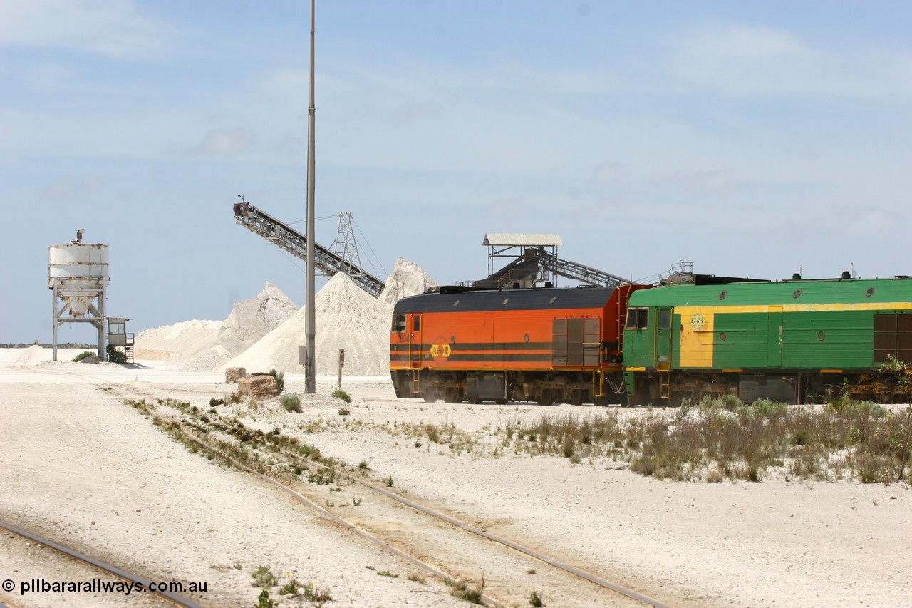 060113 2526
Kevin, empty train 6DD3 is heading onto the south leg with some of the gypsum plant behind the train and a set of original loading bins gypsum loading siding to continue the reversing process. 13th January 2006.
Keywords: 1600-class;1604;Clyde-Engineering-Granville-NSW;EMD;JL22C;71-731;NJ-class;NJ4;