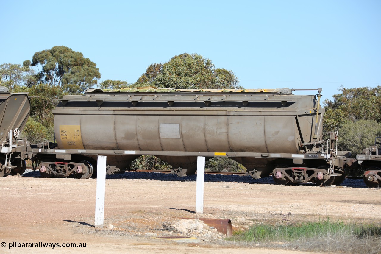 130703 0135
Murdinga, HCN type bogie grain hopper waggon HCN 9, originally an NHB type hopper built by Tulloch Ltd for the Commonwealth Railways North Australia Railway. One of forty rebuilt by Islington Workshops 1978-79 to the HCN type with a 36 ton rating, increased to 40 tonnes in 1984. Seen here loaded with grain with a Moose Metalworks roll-top cover.
Keywords: HCN-type;HCN9;SAR-Islington-WS;rebuild;Tulloch-Ltd-NSW;NHB-type;NHB1024;