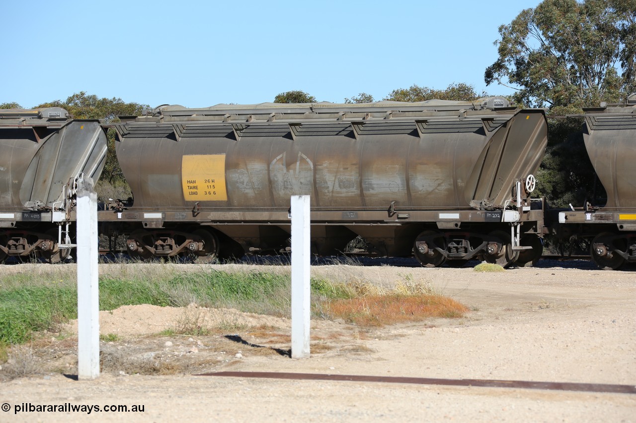 130703 0141
Murdinga, bogie grain hopper waggon HAN 26, one of sixty eight units built by South Australian Railways Islington Workshops between 1969 and 1973 as the HAN type for the Eyre Peninsula system.
Keywords: HAN-type;HAN26;1969-73/68-26;SAR-Islington-WS;