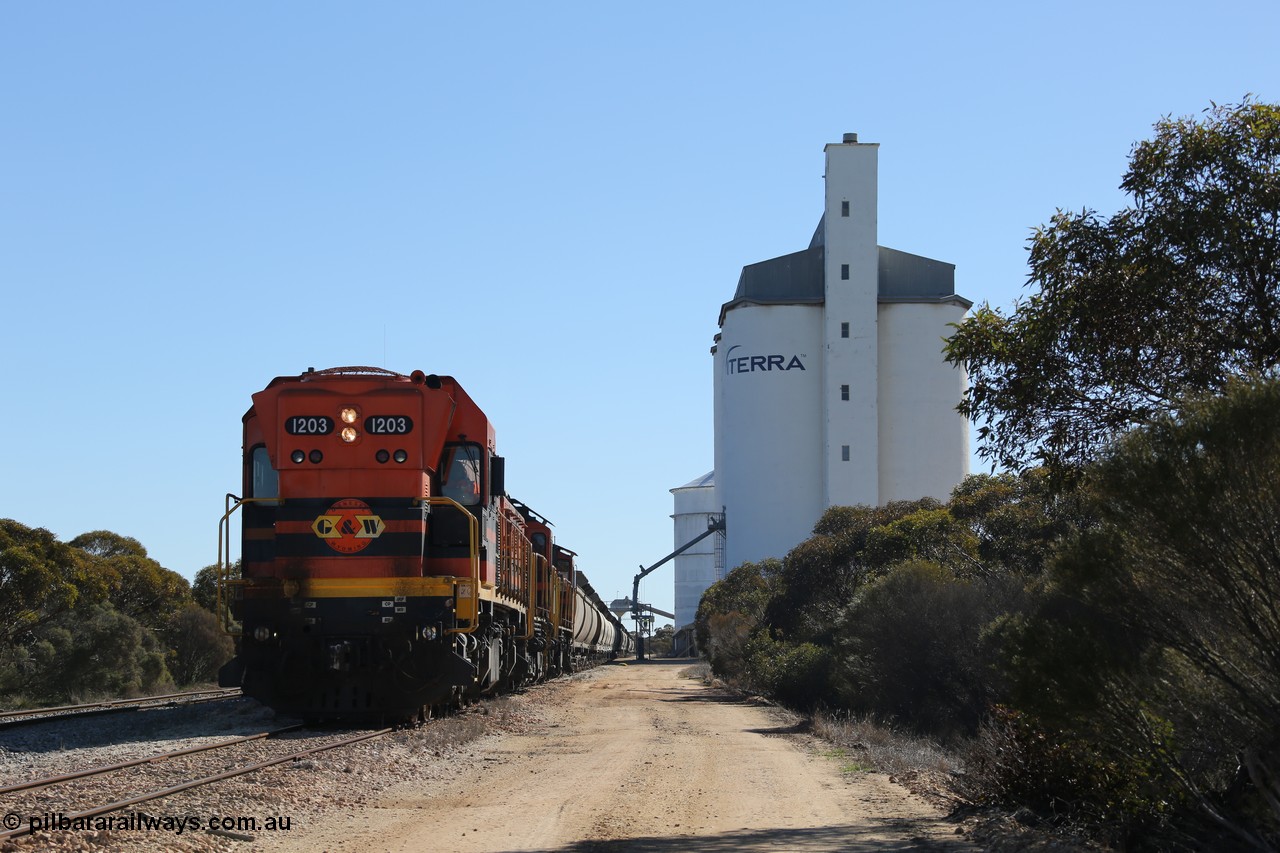 130703 0170
Murdinga, ARG 1200 class unit 1203, a Clyde Engineering EMD model G12C serial 65-427, one of two originally built in 1965 for Western Mining Corporation and operated by the WAGR as their A class A 1513, fitted with dynamic brakes, started working on the Eyre Peninsula in November 2004.
Keywords: 1200-class;1203;Clyde-Engineering-Granville-NSW;EMD;G12C;65-427;A-class;A1513;