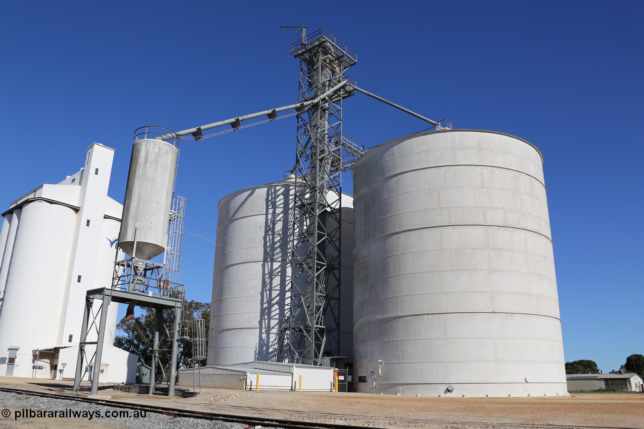 130703 0190
Tooligie, view of Ascom Jumbo silo complex with over rail loading bin with covers over the dual truck unloading grates. 3rd July 2013.
