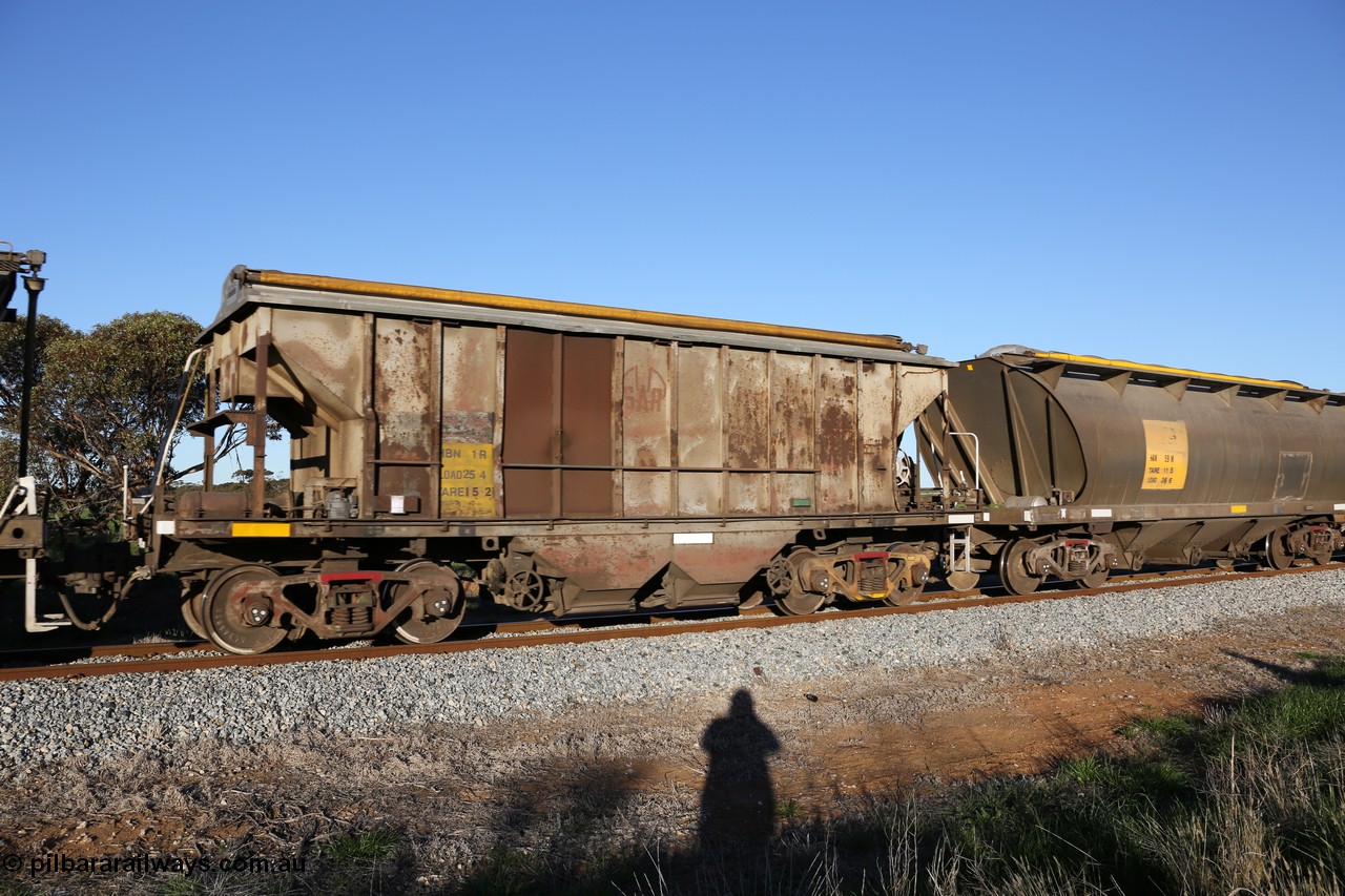 130703 0267
Kaldow, type leader of the HBN type dual use ballast / grain hopper waggons, HBN 1, one of seventeen built by South Australian Railways Islington Workshops in 1968 with a 25 ton capacity, increased to 34 tons in 1974. HBN 1-11 fitted with removable tops and roll-top hatches in 1999-2000.
Keywords: HBN-type;HBN1;1968/17-1;SAR-Islington-WS;
