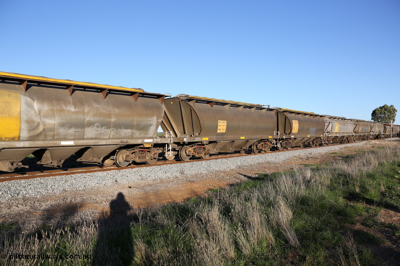 130703 0277
Kaldow, HAN type bogie grain hopper waggon HAN 50, one of sixty eight units built by South Australian Railways Islington Workshops between 1969 and 1973 as the HAN type for the Eyre Peninsula system.
Keywords: HAN-type;HAN50;1969-73/68-50;SAR-Islington-WS;