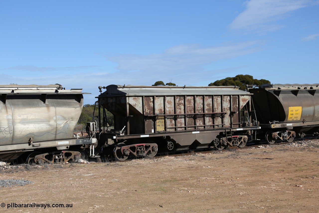 130704 0457
Kyancutta, HBN type dual use ballast / grain hopper waggons, HBN 9, still with the side walkway fitted is one of seventeen built by South Australian Railways Islington Workshops in 1968 with a 25 ton capacity, increased to 34 tons in 1974. HBN 1-11 fitted with removable tops and roll-top hatches in 1999-2000.
Keywords: HBN-type;HBN9;1968/17-9;SAR-Islington-WS;
