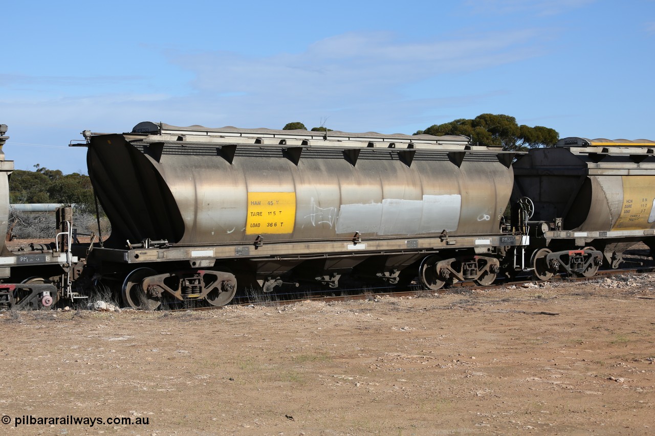 130704 0477
Kyancutta, HAN type bogie grain hopper waggon HAN 45, one of sixty eight units built by South Australian Railways Islington Workshops between 1969 and 1973 as the HAN type for the Eyre Peninsula system.
Keywords: HAN-type;HAN45;1969-73/68-45;SAR-Islington-WS;