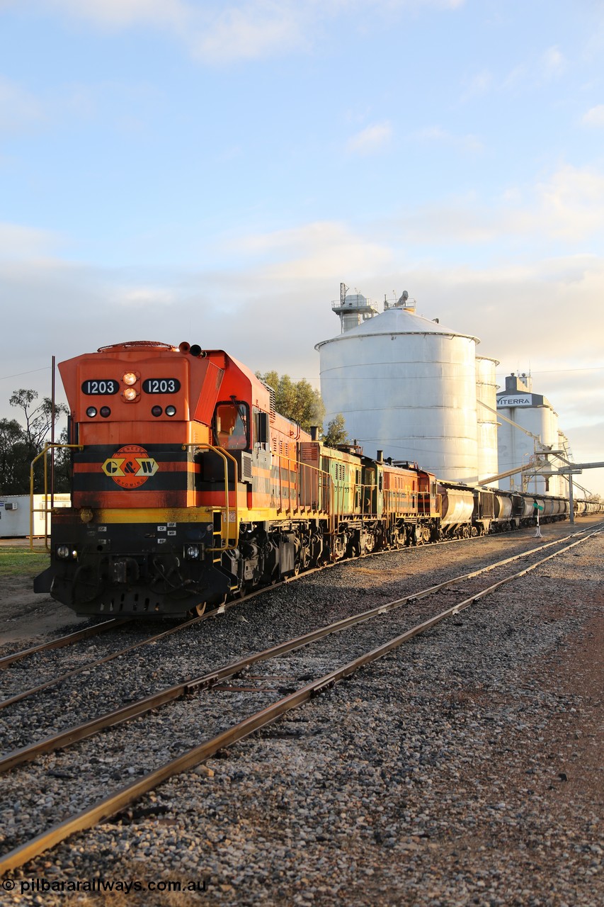 130705 0517
Lock, grain train loading in progress with the Viterra fast flow auger in the distance, the train with 1203, 846 and 859 is about to split and shunt half the consist onto the mainline. 5th of July 2013.
Keywords: 1200-class;1203;Clyde-Engineering-Granville-NSW;EMD;G12C;65-427;A-class;A1513;
