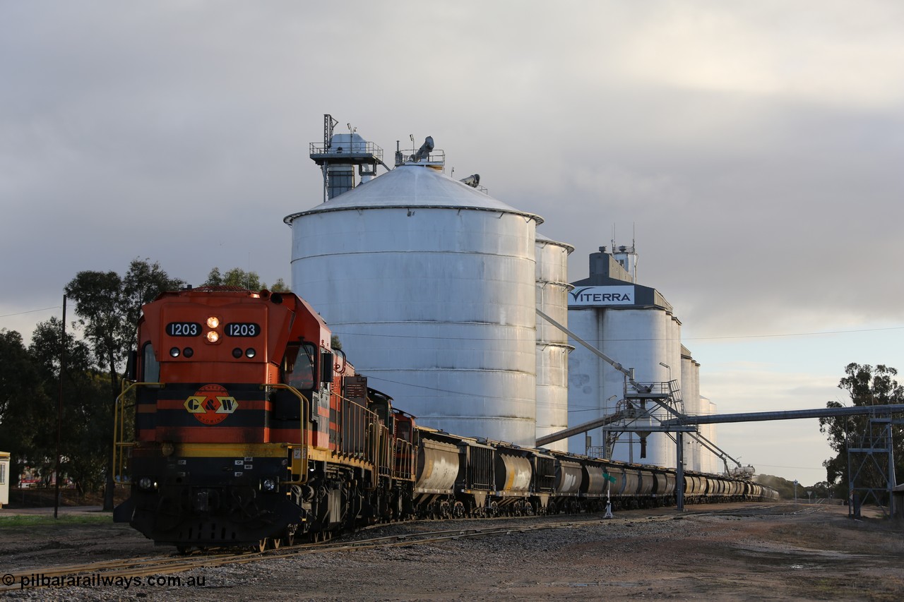 130705 0540
Lock, grain train loading in progress with the Viterra fast flow auger in the distance, the train with 1203, 846 and 859 is about to split and shunt half the consist onto the mainline. 5th of July 2013.
Keywords: 1200-class;1203;Clyde-Engineering-Granville-NSW;EMD;G12C;65-427;A-class;A1513;