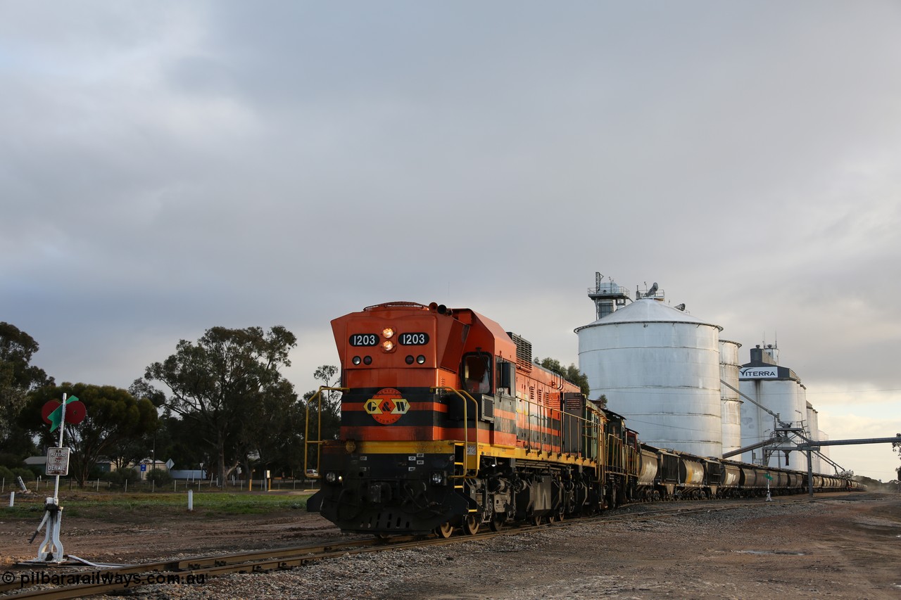 130705 0543
Lock, grain train loading in progress with the Viterra fast flow auger in the distance, the train with 1203, 846 and 859 is about to split and shunt half the consist onto the mainline. 5th of July 2013.
Keywords: 1200-class;1203;Clyde-Engineering-Granville-NSW;EMD;G12C;65-427;A-class;A1513;
