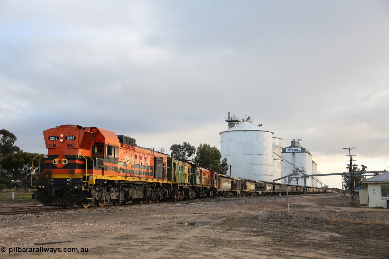 130705 0545
Lock, grain train loading in progress with the Viterra fast flow auger in the distance, the train with 1203, 846 and 859 is about to split and shunt half the consist onto the mainline. 5th of July 2013.
Keywords: 1200-class;1203;Clyde-Engineering-Granville-NSW;EMD;G12C;65-427;A-class;A1513;