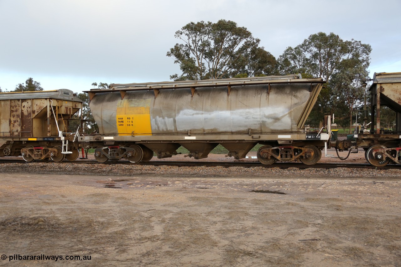 130705 0554
Lock, HAN type bogie grain hopper waggon HAN 60, one of sixty eight units built by South Australian Railways Islington Workshops between 1969 and 1973 as the HAN type for the Eyre Peninsula system. 5th July 2013.
Keywords: HAN-type;HAN60;1969-73/68-60;SAR-Islington-WS;