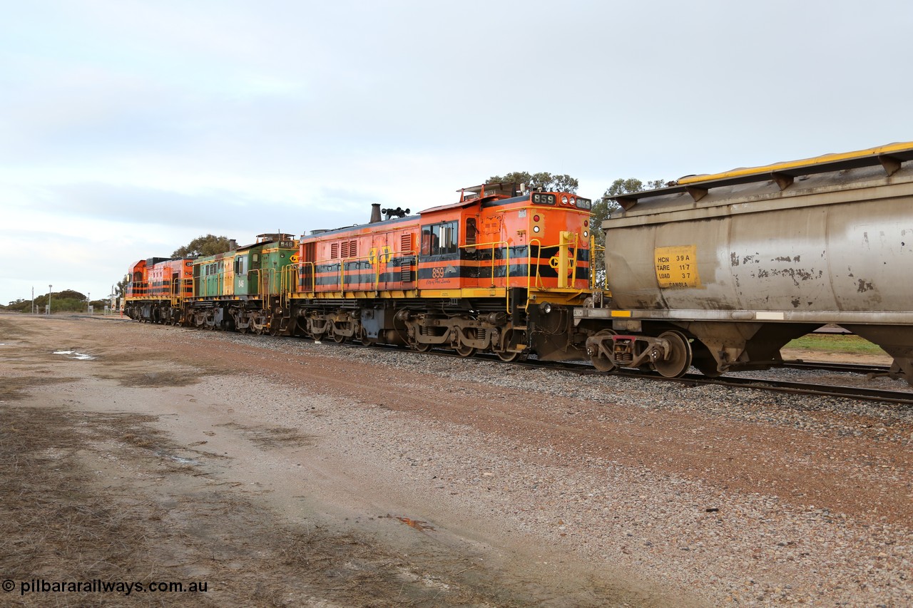 130705 0578
Lock, grain train shunting with 1203, 846 and 859 pushing back down the mainline with a loaded cut of grain waggons. 5th of July 2013.
Keywords: 830-class;859;AE-Goodwin;ALCo;DL531;84705;