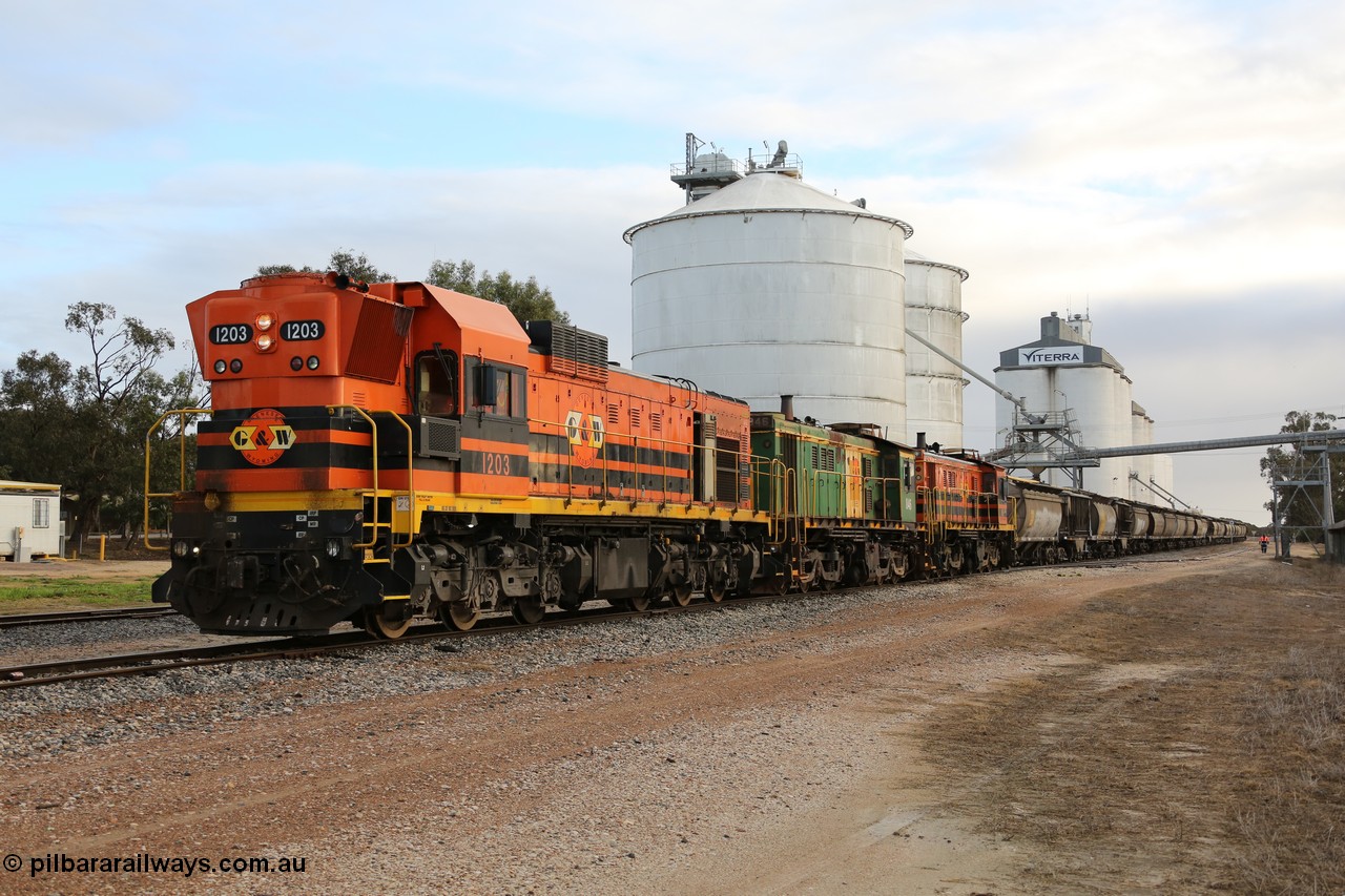 130705 0586
Lock, located at the 148.5 km and originally named Terre when opened in May 1913, later renamed to Lock in December 1921. From the left background is the Ascom silo complex (Block 5), then blocks 2, 1 and 3, the train is on the mainline with the horizontal bunker (Block 4) on the right. 5th of July 2013.
Keywords: 1200-class;1203;Clyde-Engineering-Granville-NSW;EMD;G12C;65-427;A-class;A1513;