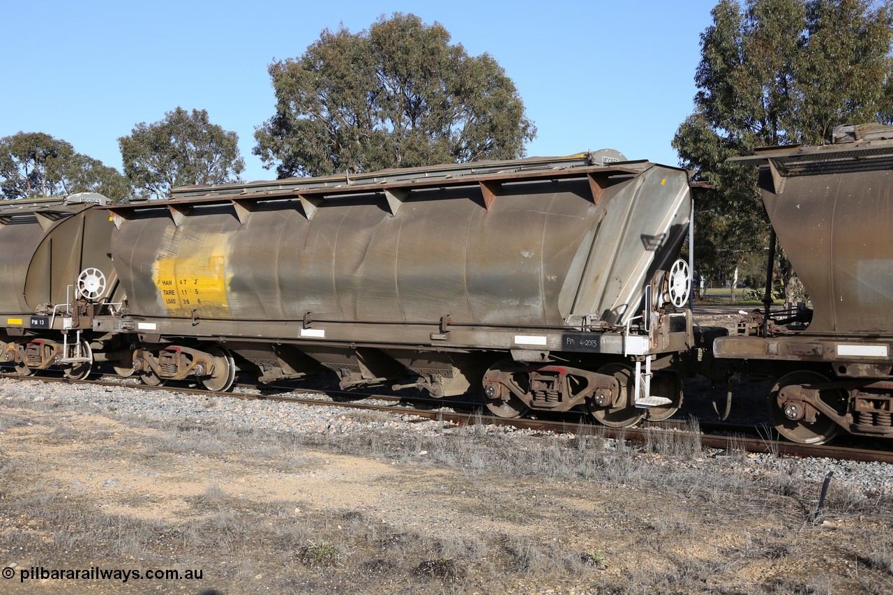 130705 0633
Lock, HAN type bogie grain hopper waggon HAN 47, one of sixty eight units built by South Australian Railways Islington Workshops between 1969 and 1973 as the HAN type for the Eyre Peninsula system.
Keywords: HAN-type;HAN47;1969-73/68-47;SAR-Islington-WS;