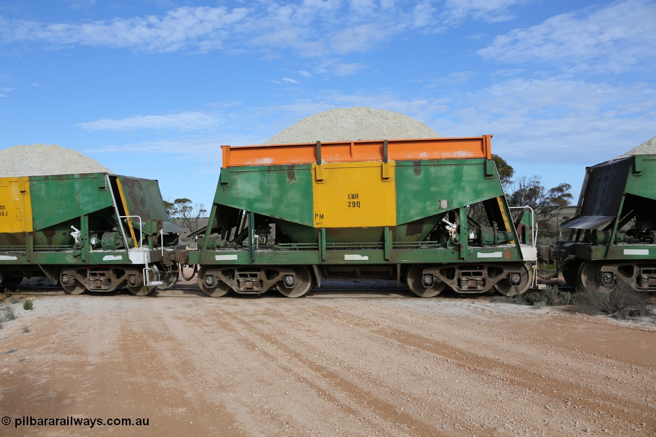 130708 0746
Charra, originally an Kinki Sharyo built NH type for the NAR now coded ENH type ENH 29 Q, with hungry boards painted in corporate orange of Genesee Wyoming, loaded with gypsum, [url=https://goo.gl/maps/fnkK0]Charoban Rd grade crossing, 477.8 km[/url].
Keywords: ENH-type;ENH29;Kinki-Sharyo-Japan;NH-type;NH929;
