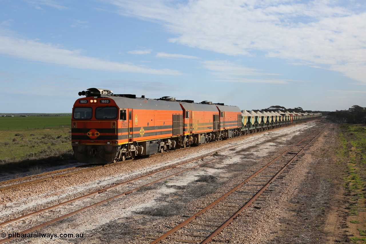 130708 0793
Charra, [url=https://goo.gl/maps/GuXC0]crossing loop, 466.2 km[/url].
