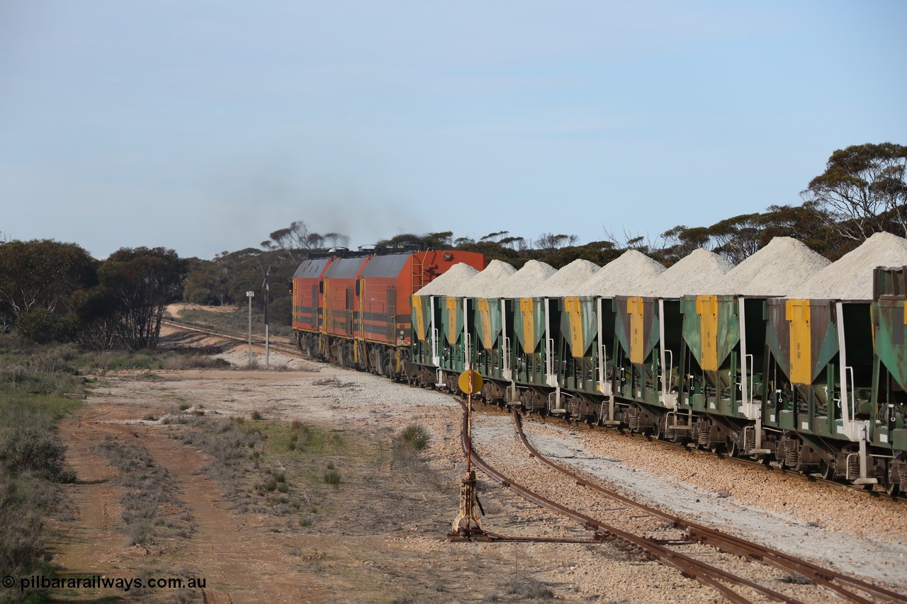 130708 0802
Charra, [url=https://goo.gl/maps/GuXC0]crossing loop, 466.2 km[/url].
