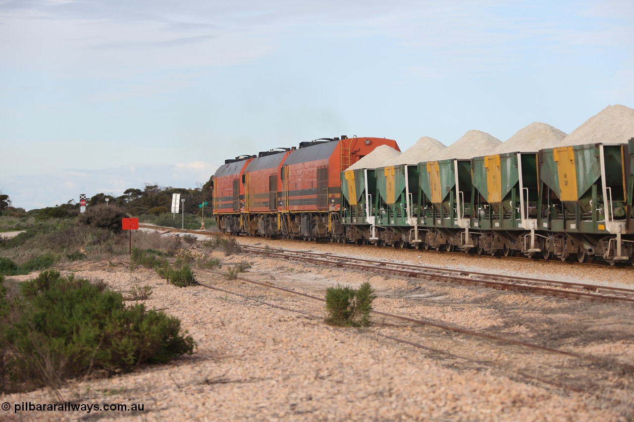 130708 0836
Moule, [url=https://goo.gl/maps/Zkxka]crossing loop, 445.6 km[/url].
