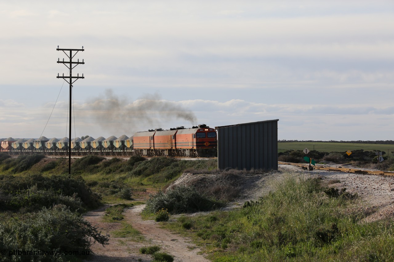 130708 0841
Penong Junction, [url=https://goo.gl/maps/45FyW]429.7 km[url].
