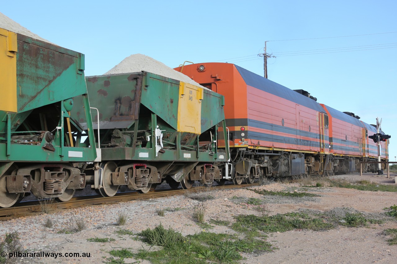 130708 0852
Penong Junction, [url=https://goo.gl/maps/45FyW] located at the 429.7 km[url].
